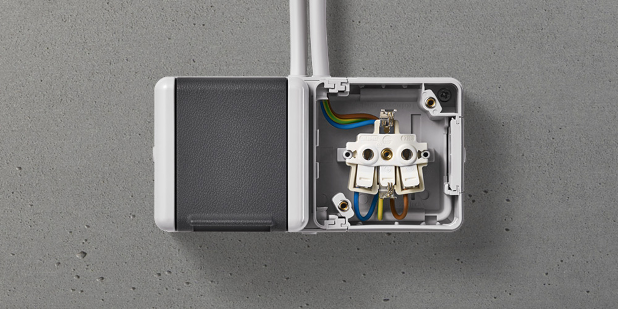 Doppelsteckdose mit Trennsteg bei DRI Elektrotechnik in Darmstadt