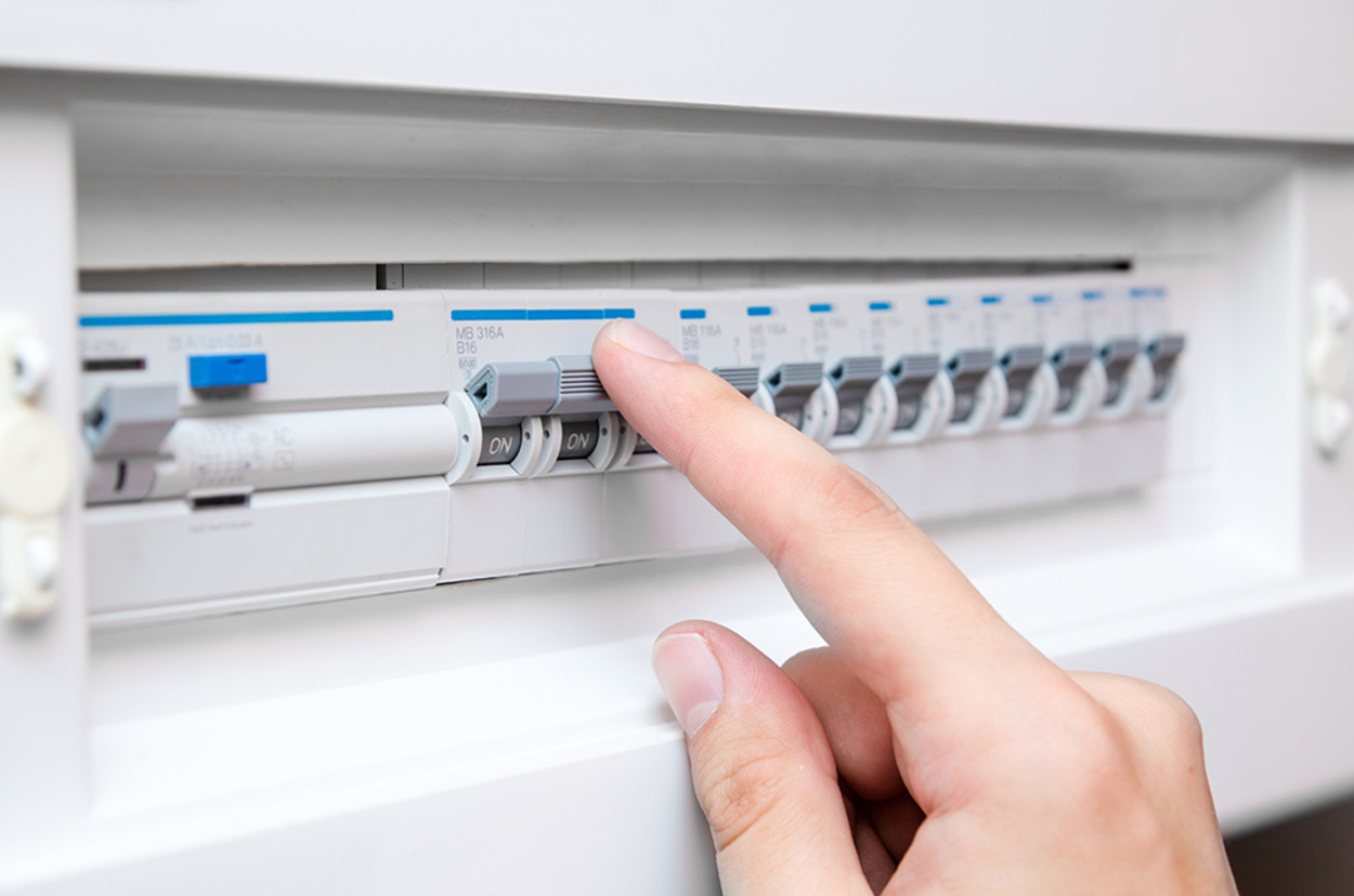 Schalt­schrank­bau bei DRI Elektrotechnik in Darmstadt